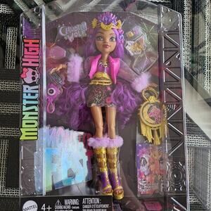 Monster High Monster Fest Doll, Clawdeen Wolf with Glam Outfit & Festival Themed